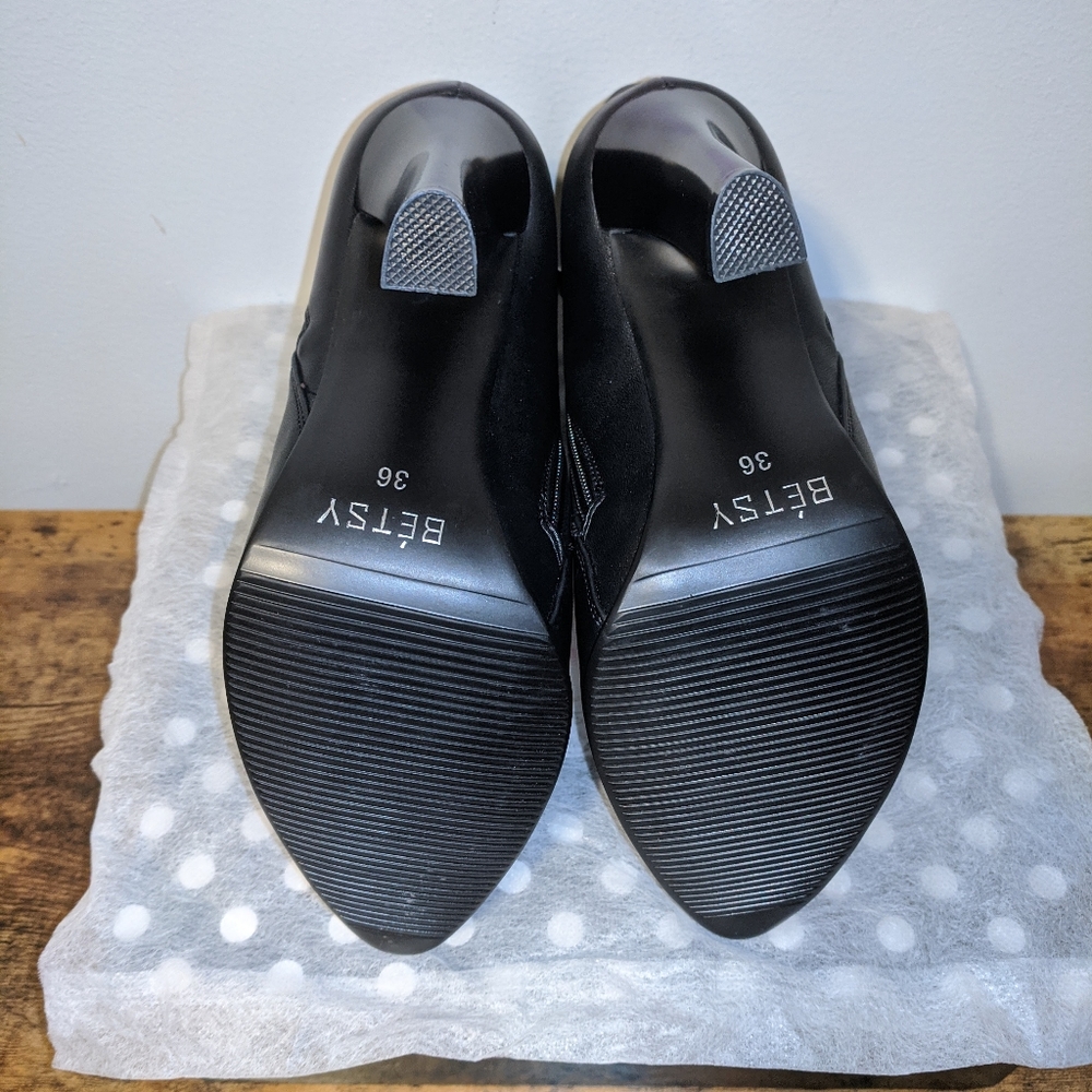 🎀 Betsy Leather Booties 🎀 - Picture 5 of 13